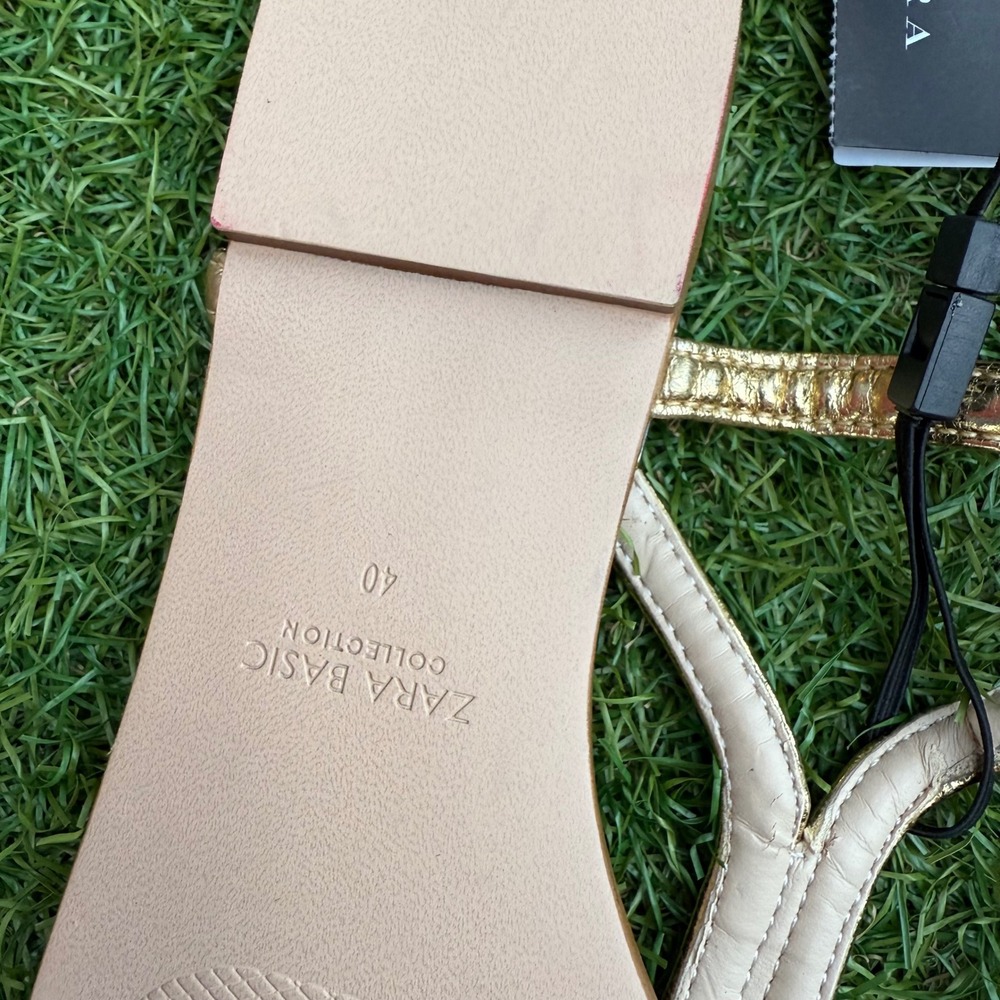 Zara Basic Collection Gold‎ T Strap Flat Sandals … - image 3